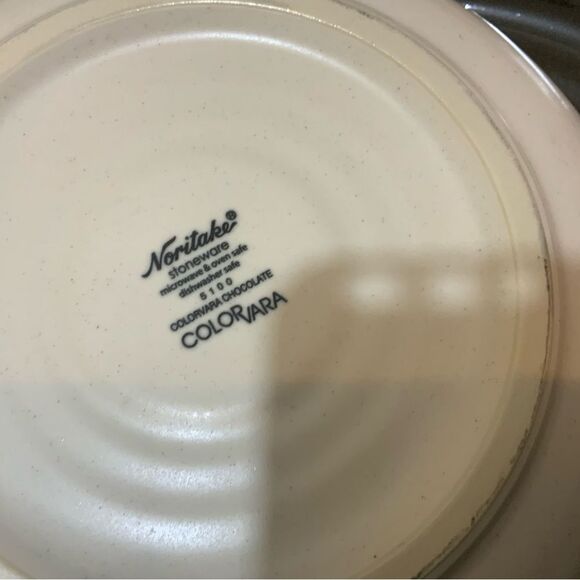 11pc Noritake Colorvara Chocolate Place Serving: Salad, Dinner Plates Bowls - Picture 6 of 16